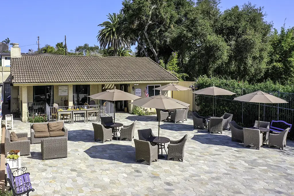 PSLSantaBarbara-SERVICES-Community-Amenities